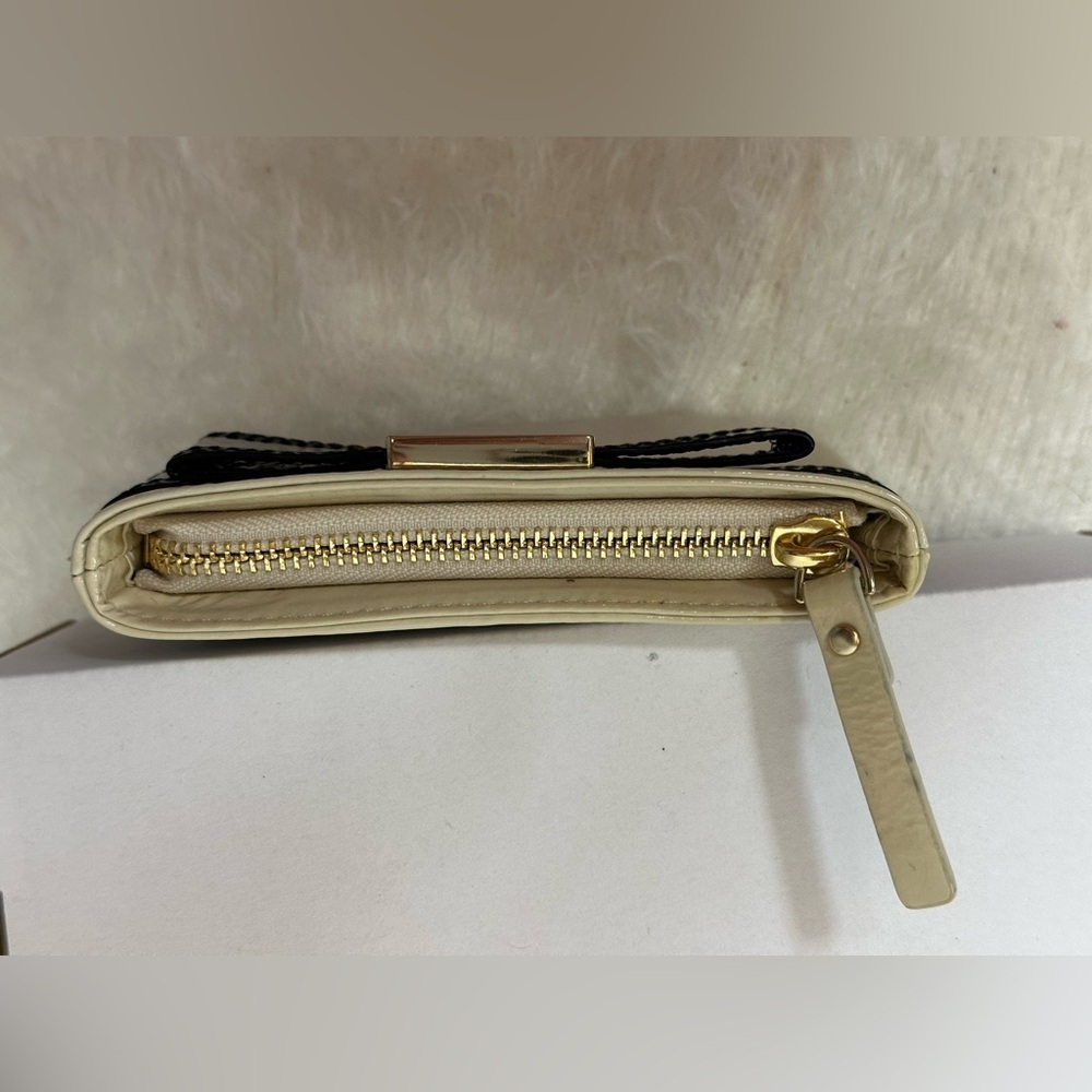 Kate Spade Cream and Black Color-Block Wallet 🤍🤍🤍 - Picture 8 of 8